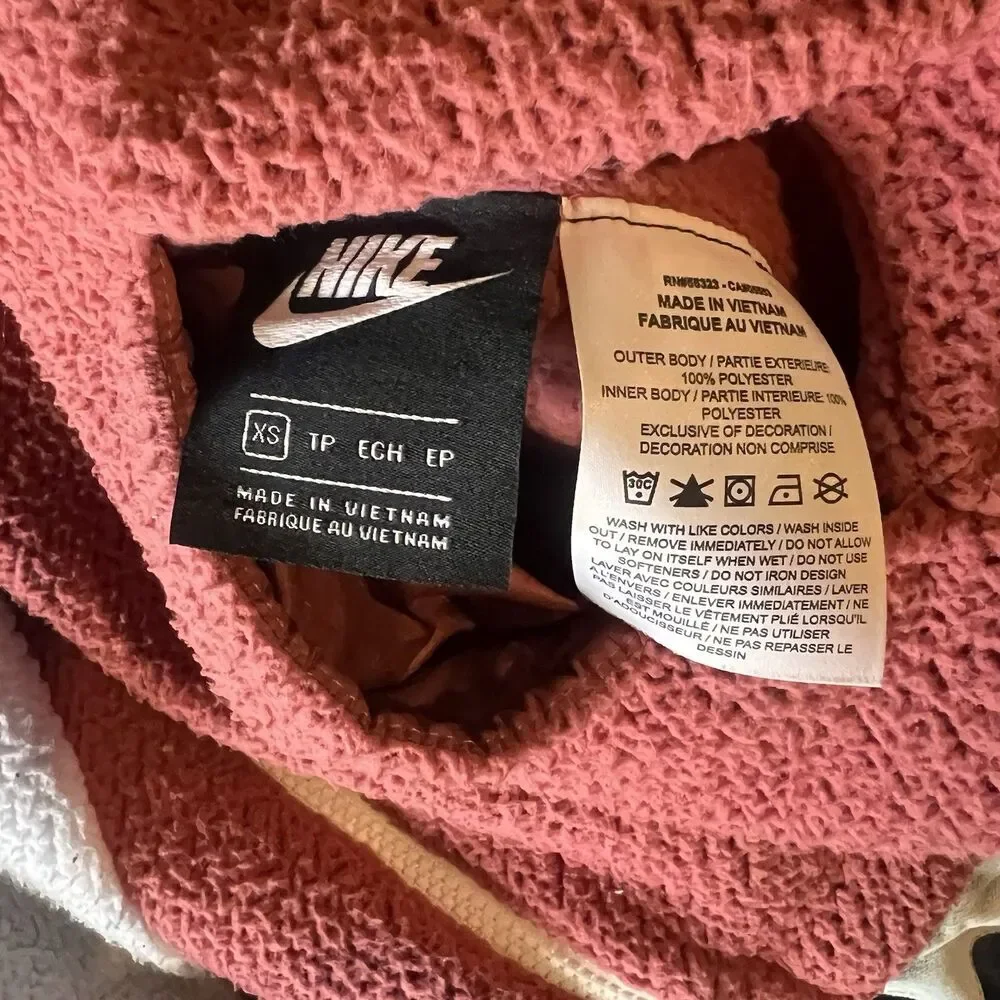 Nike Reversible Big Swoosh Sherpa Jacket‎ Women’s Pink/Redwood - Picture 6 of 6